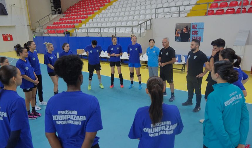 Eskişehir’in gururu kızlar Süper Lig'deki iddiasını sürdürüyor