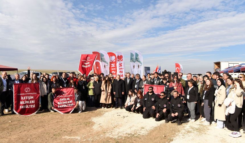 Her öğrenci için bir fidan toprakla buluşuyor: 6 bin fidan dikildi