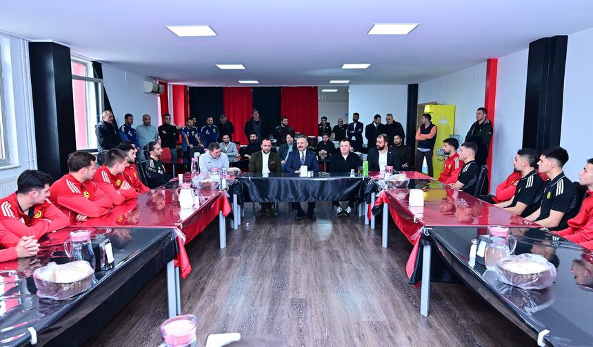 Vali Aksoy Eskişehirspor ile vedalaştı