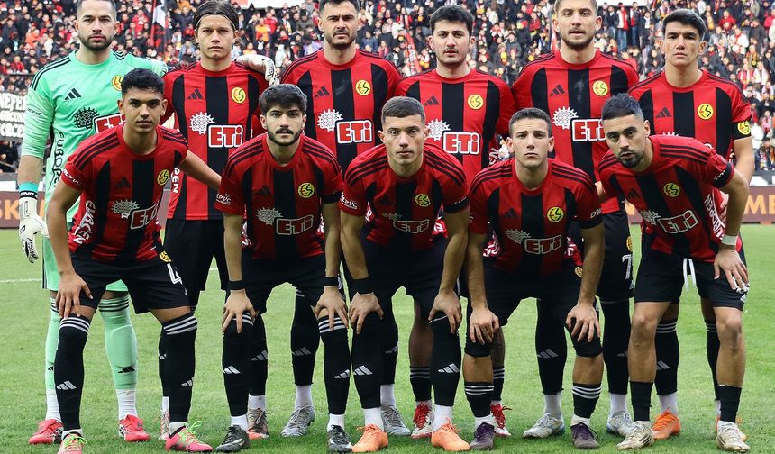 Şimşeklerden gol yağmuru