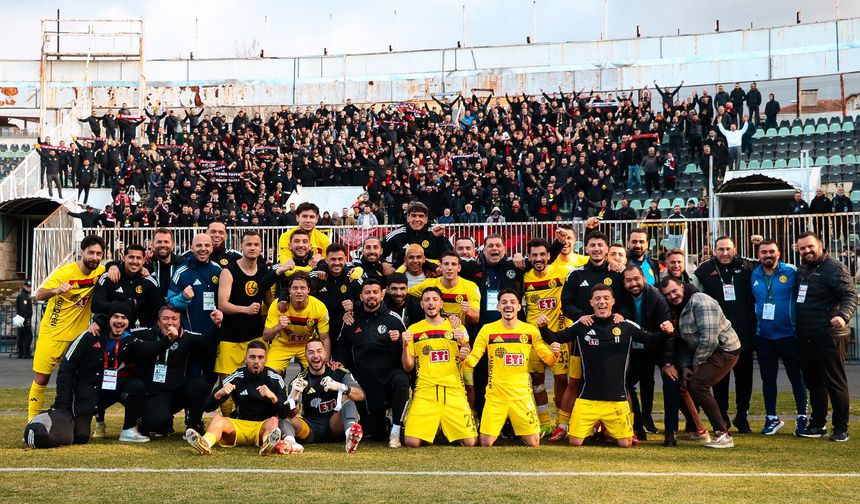 Şimşeklerin Denizli'de galibiyet sevinci