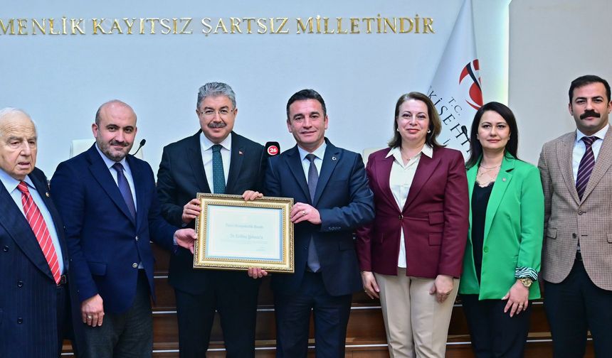 Vali Yılmaz’a Sivrihisar Fahri Hemşehrilik Beratı verildi