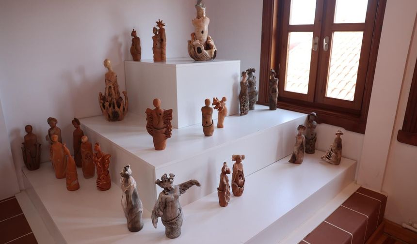 'Kapadokya’ya Vefa' seramik sergisi sanatseverlere kapılarını açtı