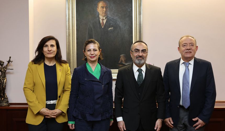 Eloge ödülü Başkan Ünlüce'ye takdim edildi