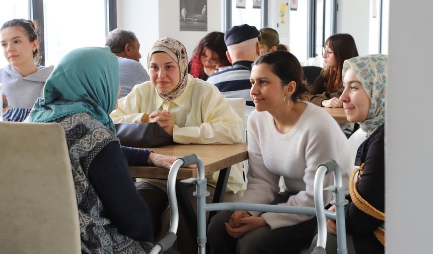 Yaşlı Bakım Merkezinde anlamlı buluşma