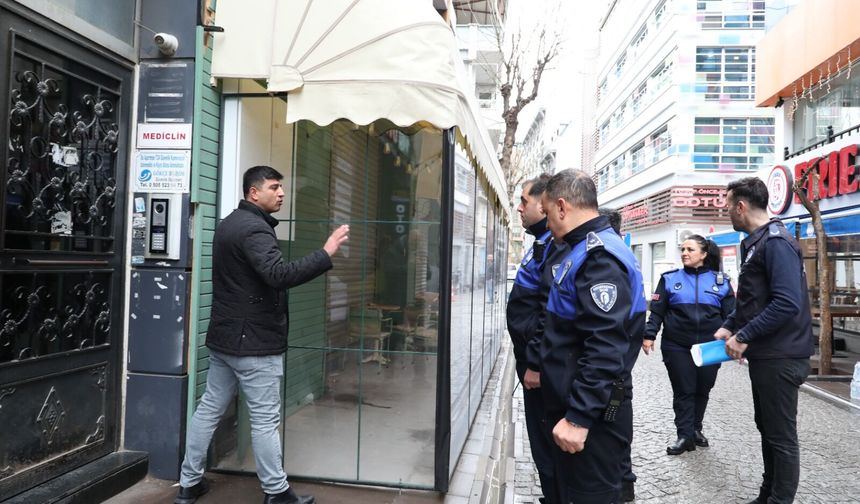 Zabıta kaldırım işgali denetimlerini sıklaştırdı