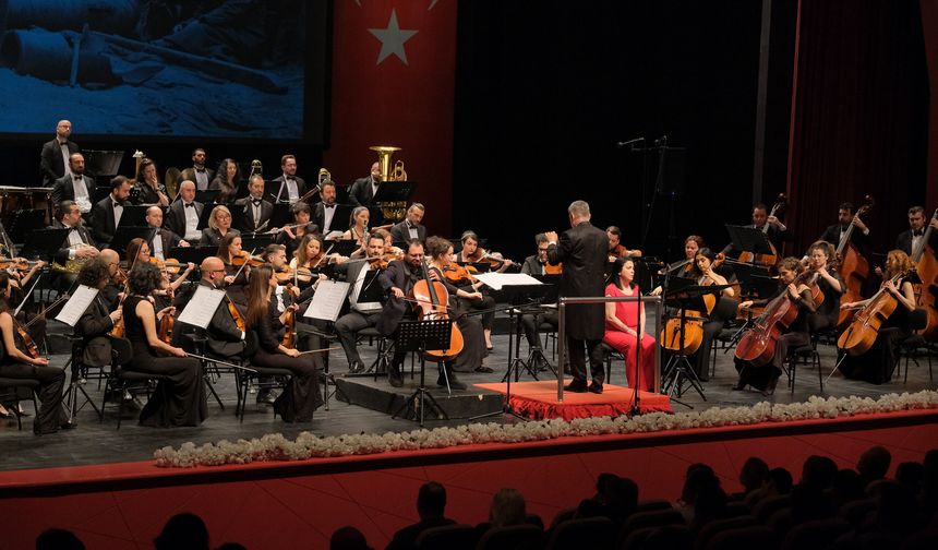 Senfoni'den unutulmaz 18 Mart konseri