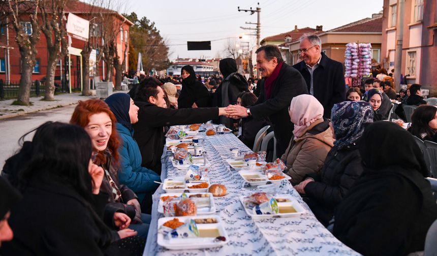 Muttalip sakinleri kardeşlik sofrasında buluştu