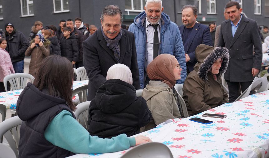 Şirintepe'de düzenlenen iftarda 5 bin kişi buluştu
