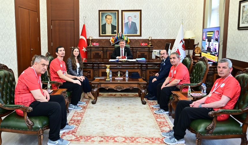 Başarılı sporculardan Vali Yılmaz'a ziyaret