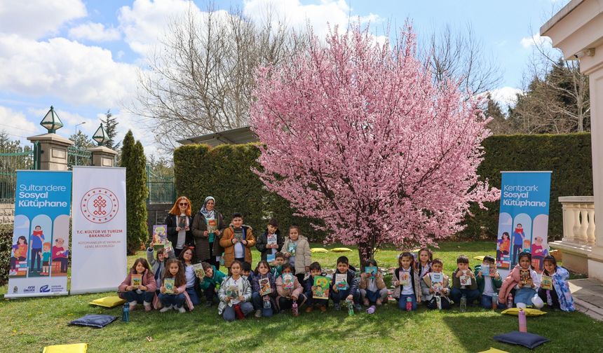 'Sosyal Kütüphane'de Kütüphaneler Haftası kutlandı