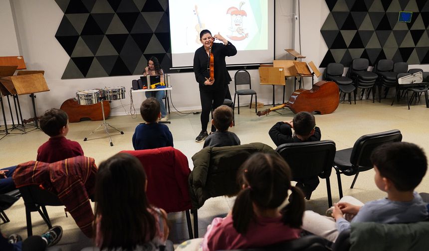 Çocuklar enstrümanları yakından tanıdı