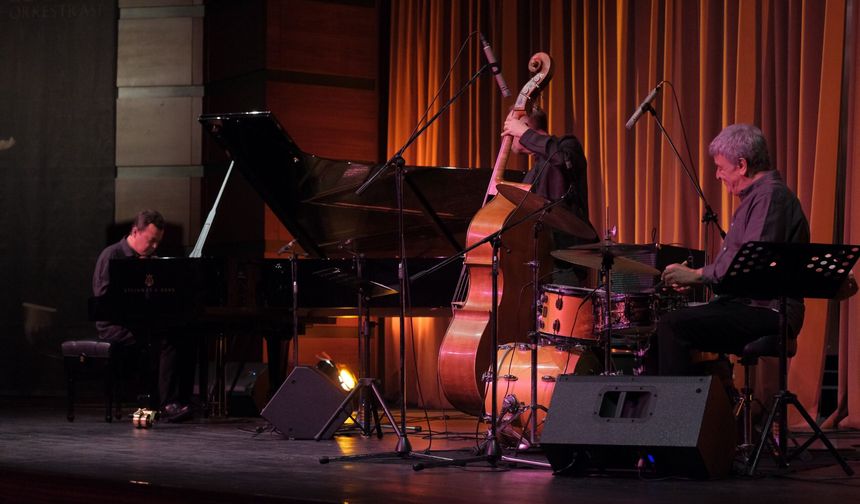 Uğur Güneş Trio'dan unutulmaz performans