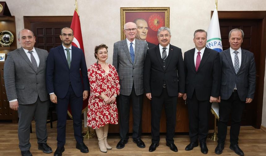 Vali Yılmaz'dan Başkan Kurt'a ziyaret