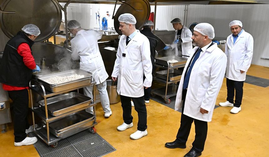 Anadolu Üniversitesi yemekhanesi detaylarıyla tanıtıldı