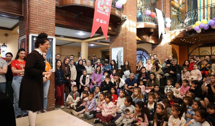 17. Uluslararası Çocuk, Gençlik ve Kukla Tiyatroları Festivali coşkusu devam ediyor