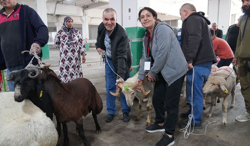 Bayram huzuru Tepebaşı'nda yaşandı