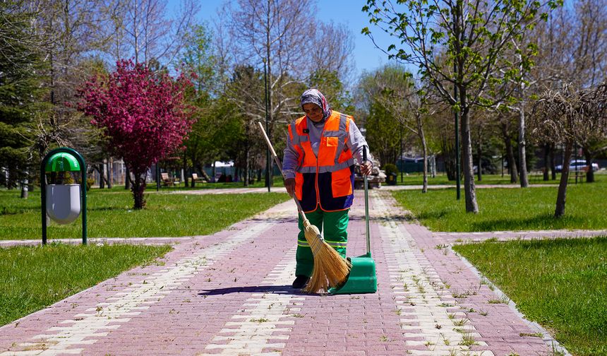 Tepebaşı'nın 10 yıllık emektarı mesleğini anlattı