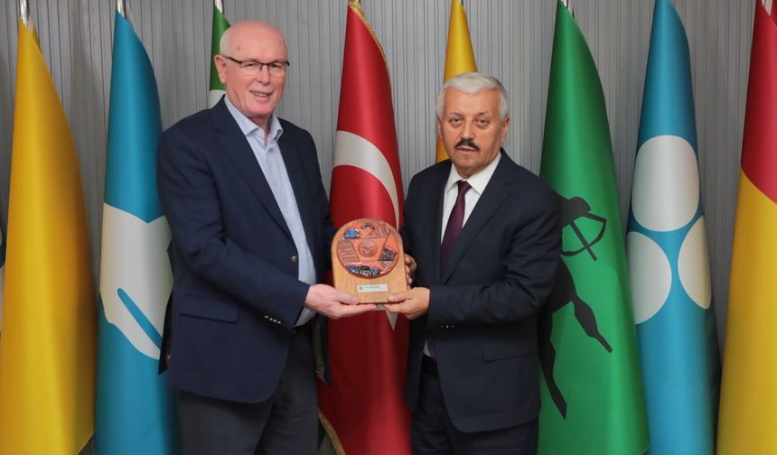 Kazım Kurt’tan ESOB Başkanı Karamanlı’ya “hayırlı olsun” ziyareti