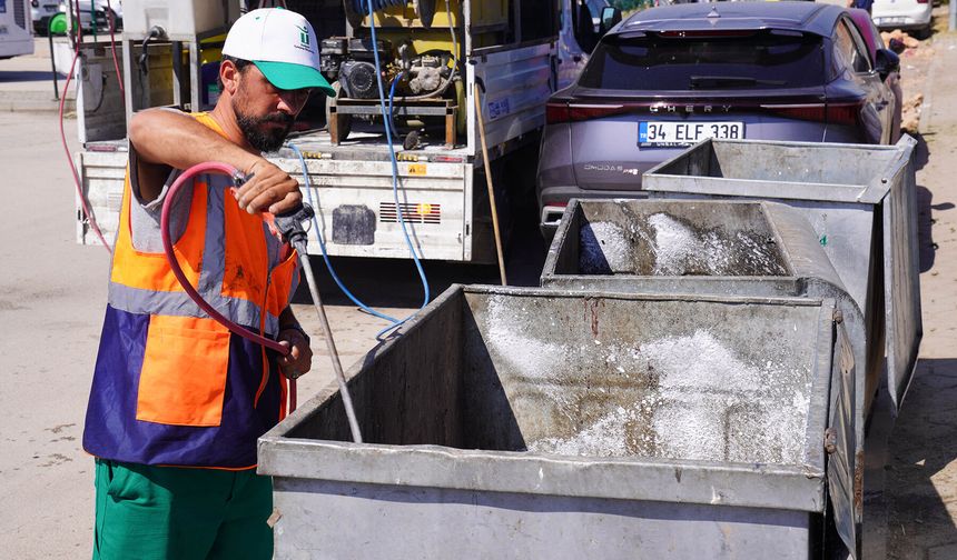 10 bin çöp konteynerine hijyen seferberliği