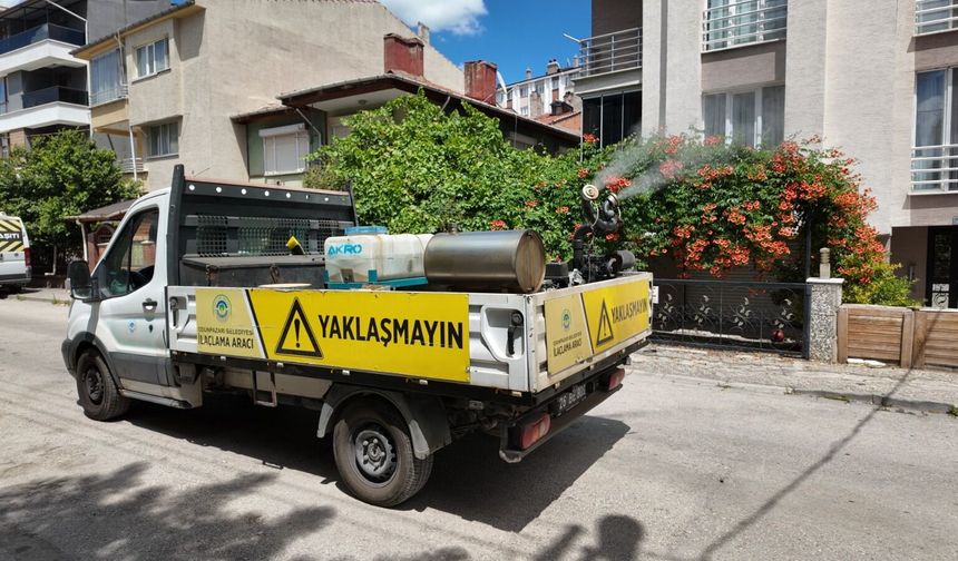 Odunpazarı'nda cadde ve sokaklar aralıksız ilaçlanıyor