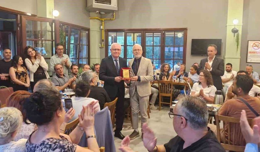 Ömer Faruk Üresin, İl Sağlık Müdürlüğü'nden emekli oldu