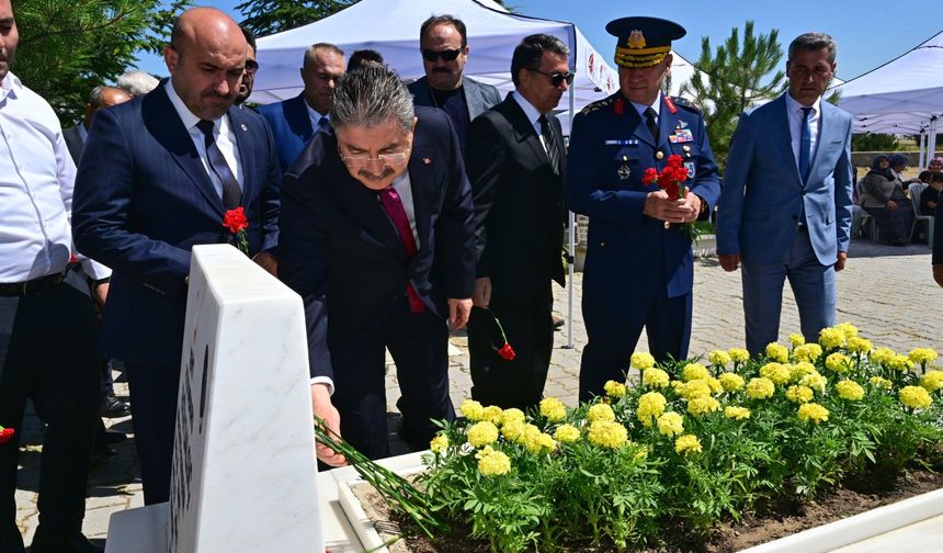 15 Temmuz şehidi Fatih Dalgıç kabri başında dualarla anıldı