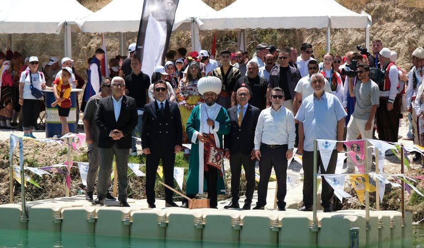 Muhteşem festival göle maya çalınarak başladı