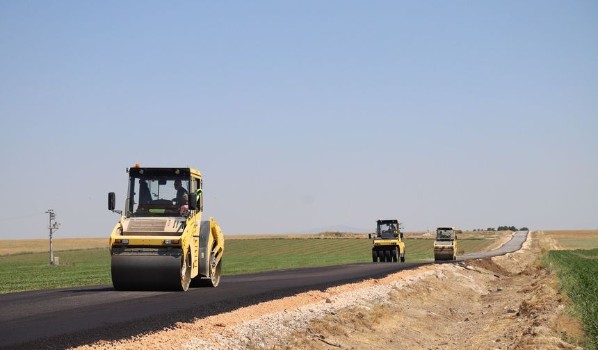 Yenikent-Yazıdere yolu yenileniyor