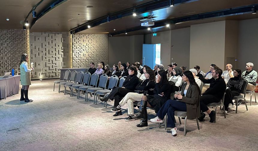 Otel çalışanlarına toplumsal cinsiyet eşitliği eğitimi