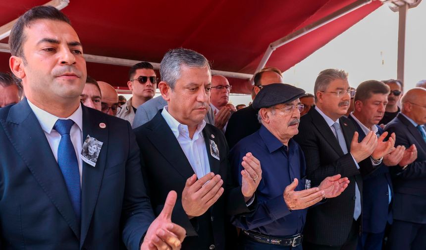 Yılmaz Büyükerşen'in kız kardeşi Güzin Büyükerşen, son yolculuğa uğurlandı
