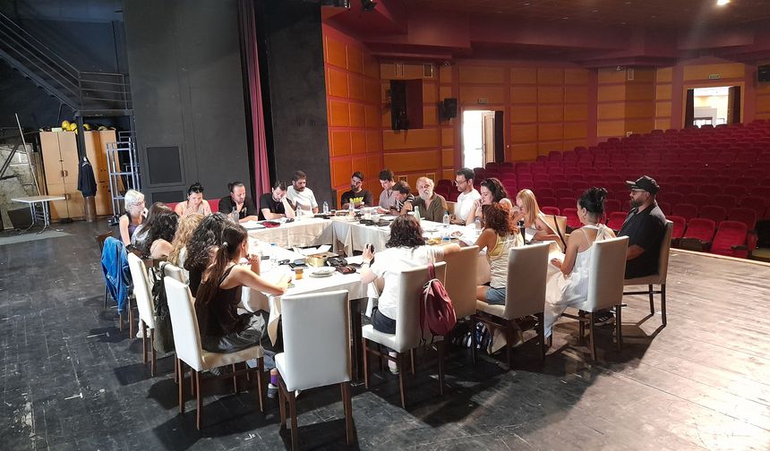 Şehir Tiyatroları'nda yeni sezonun ilk oyunu 'Verimsizler' olacak