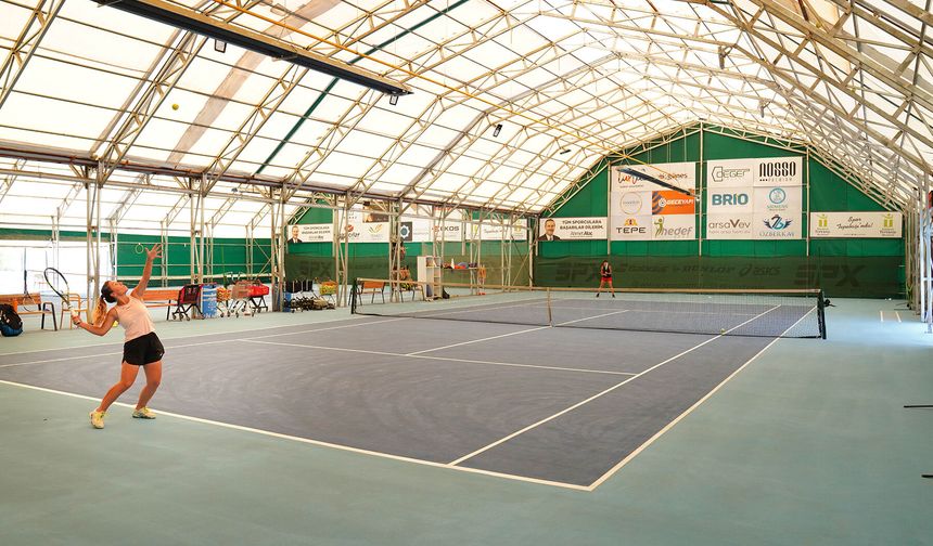4. Geleneksel Kurtuluş Kupası Tenis Turnuvası başladı