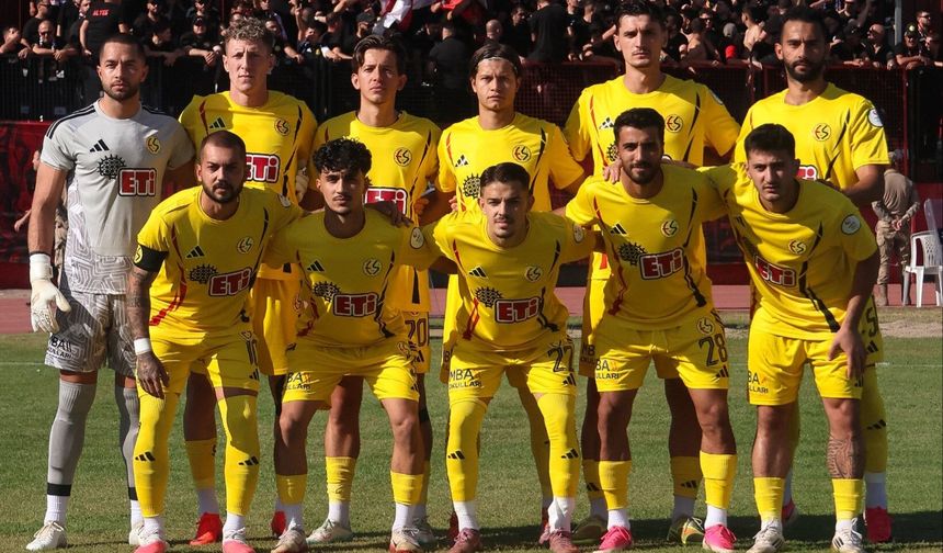 Eskişehirspor, Uşakspor deplasmanından 2-2 beraberlikle ayrıldı