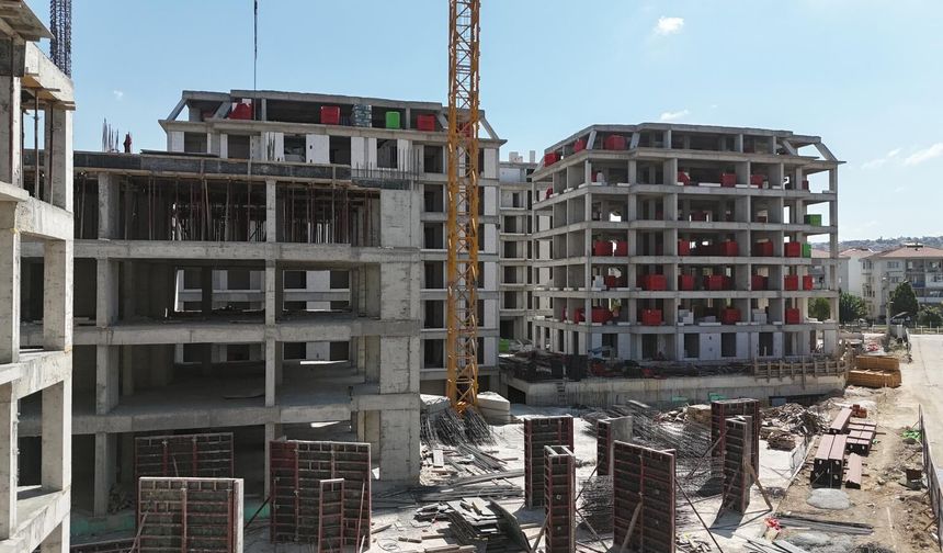 Gündoğdu'da 2. etap kentsel dönüşüm binaları yükseliyor