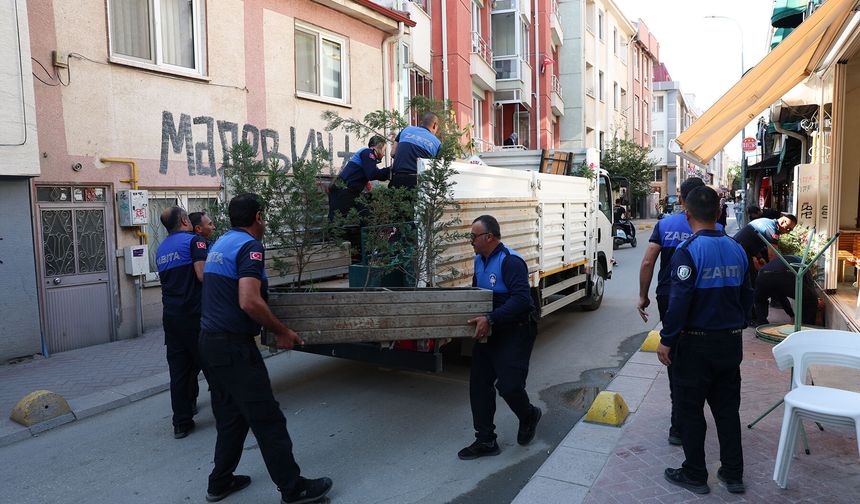 Uyarılara rağmen kaldırılmayınca zabıta el koydu