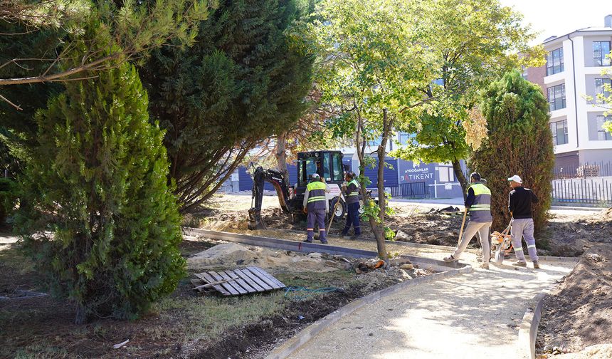 Tepebaşı'ndaki parklar bir bir yenileniyor