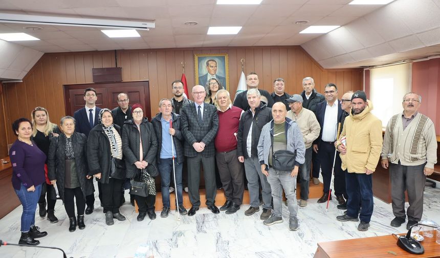 Başkan Kazım Kurt engelli dernekleriyle bir araya geldi