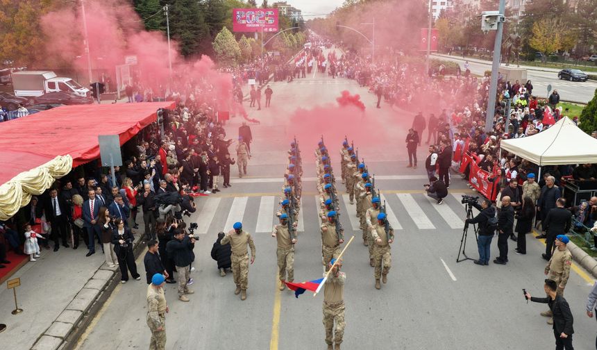 Eskişehir 29 Ekim sevincini hep birlikte yaşadı