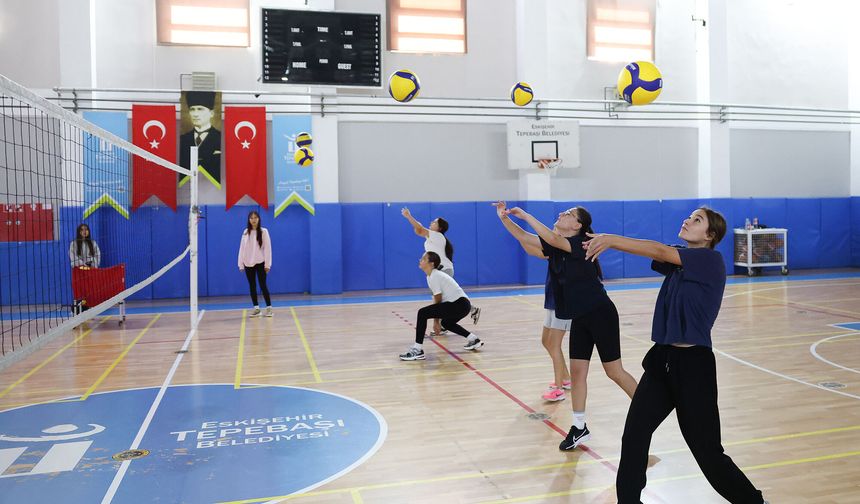 Çocuklar ve gençler erken yaşlardan itibaren sporla tanışıyor